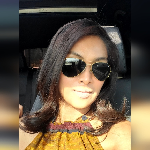 Meet your Posher, Tina ๐๐ ๐ - Picture 4 of 5